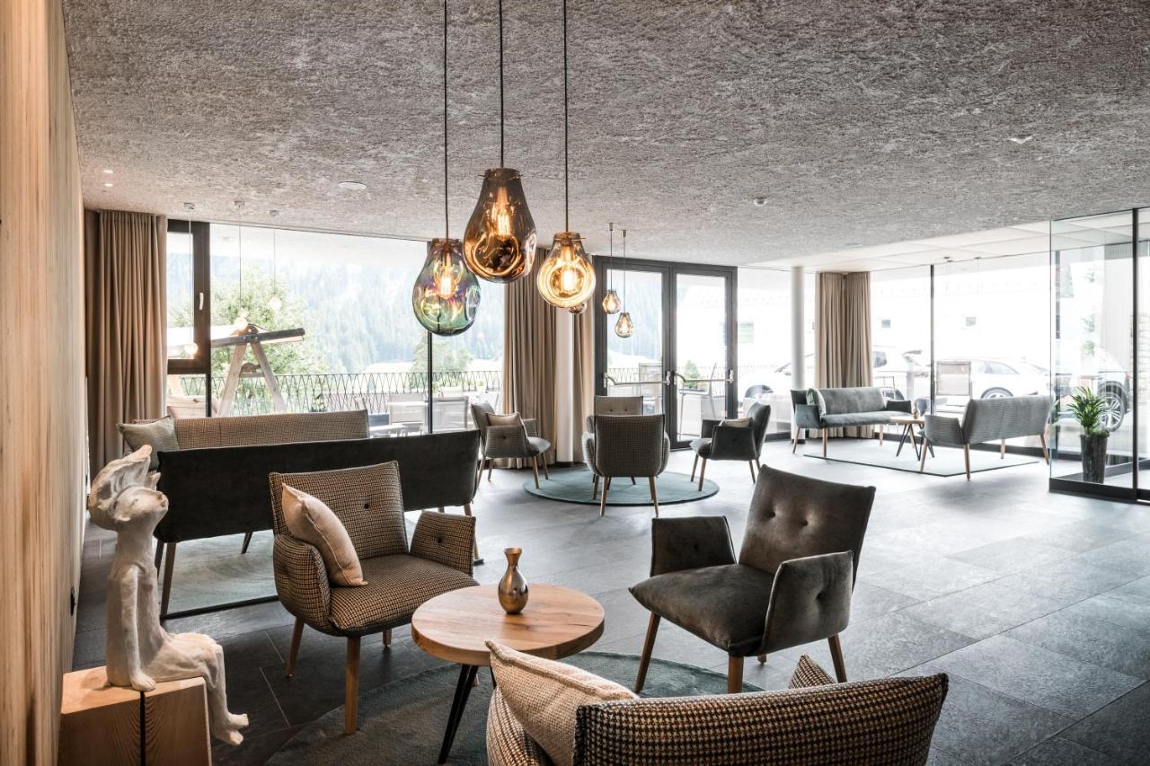 Hotel Ciasa Tama La Villa  Exteriör bild
