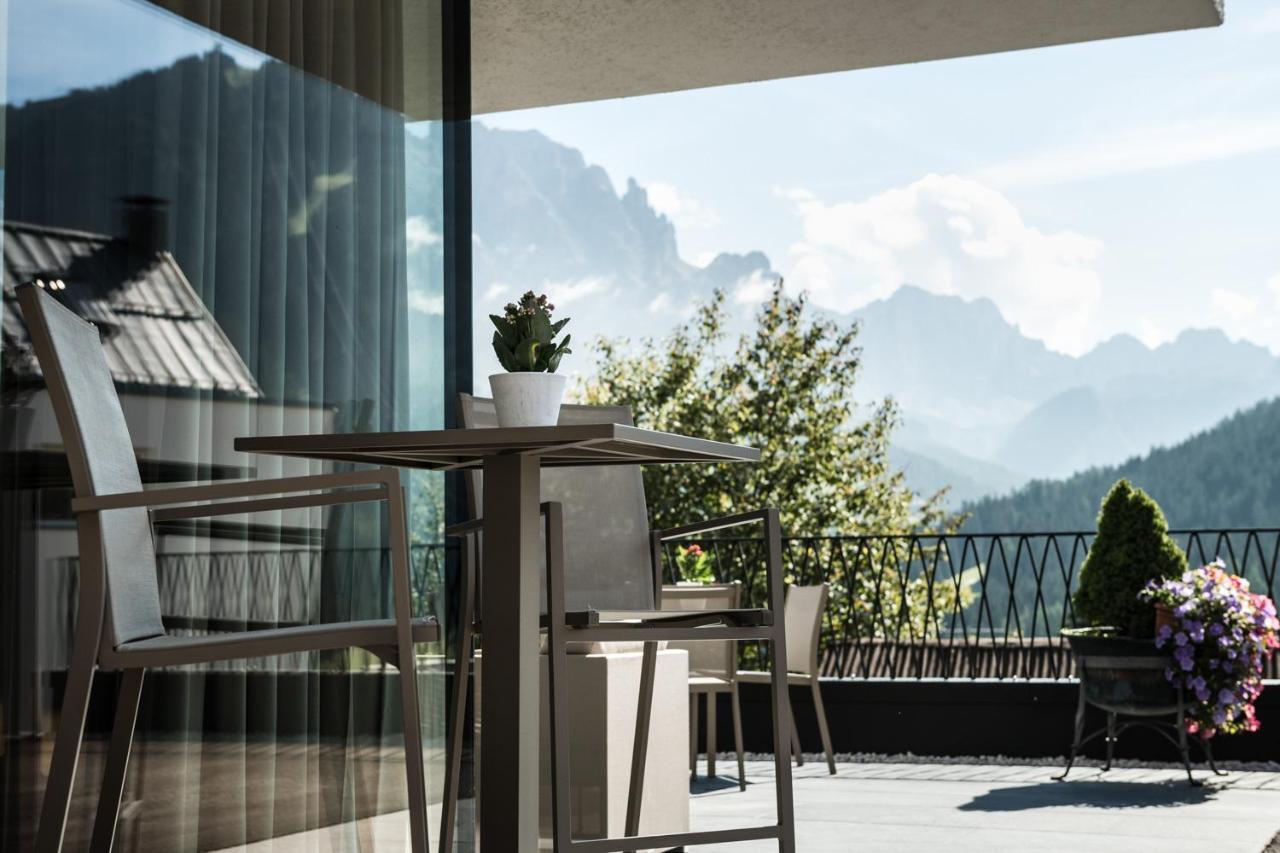 Hotel Ciasa Tama La Villa  Exteriör bild