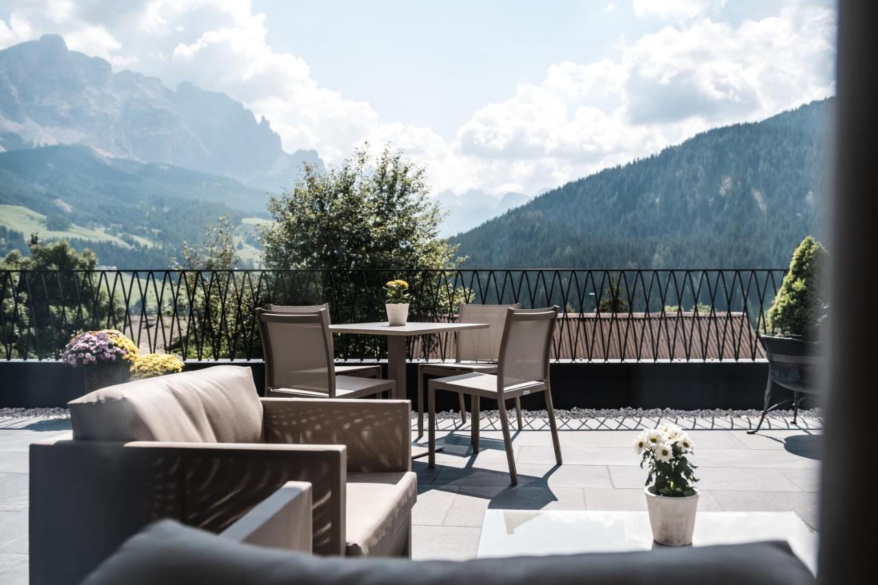 Hotel Ciasa Tama La Villa  Exteriör bild