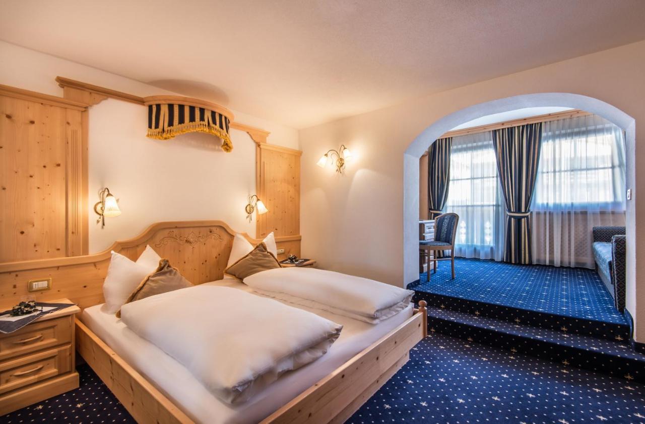 Hotel Ciasa Tama La Villa  Exteriör bild