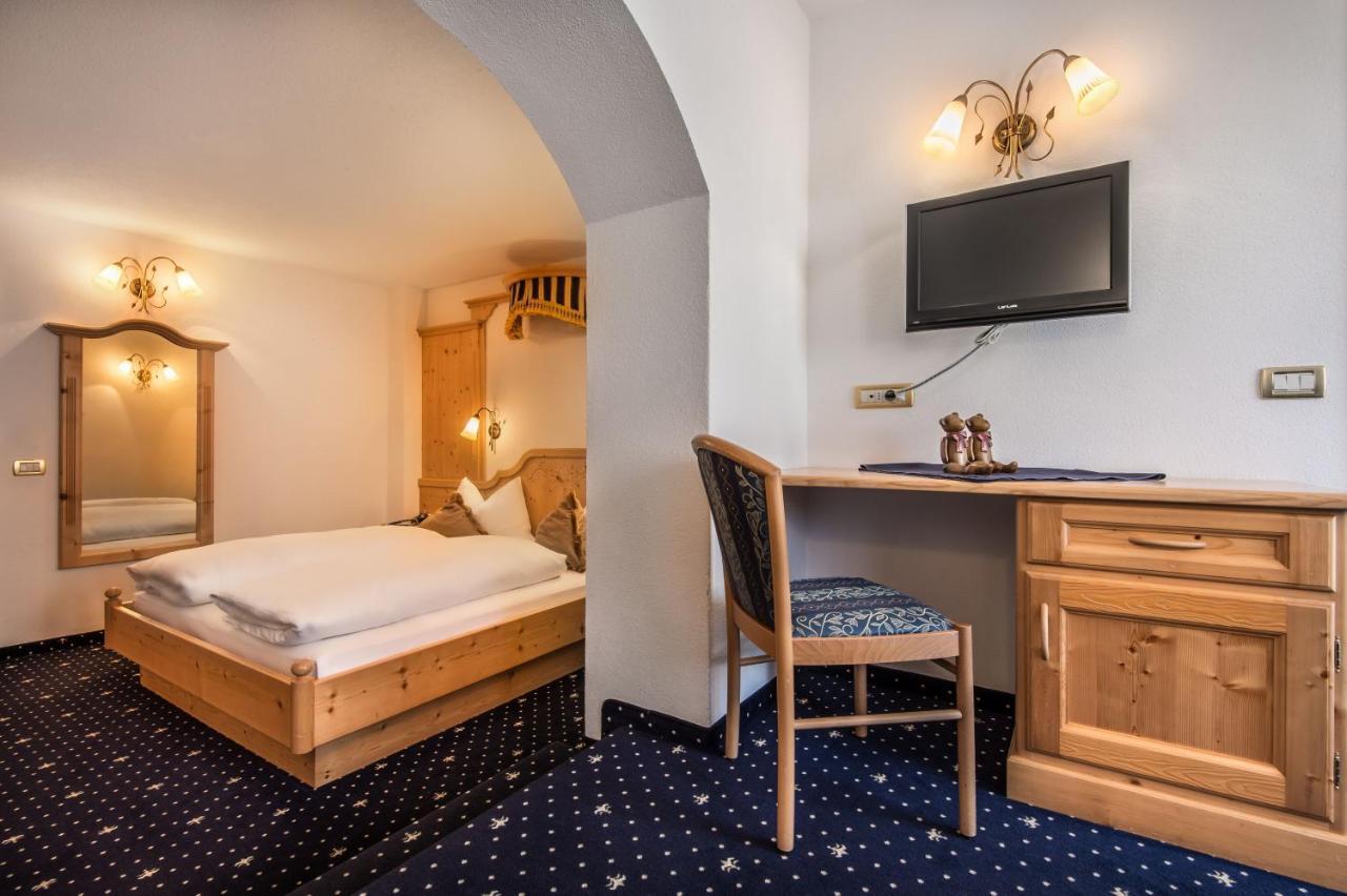 Hotel Ciasa Tama La Villa  Exteriör bild