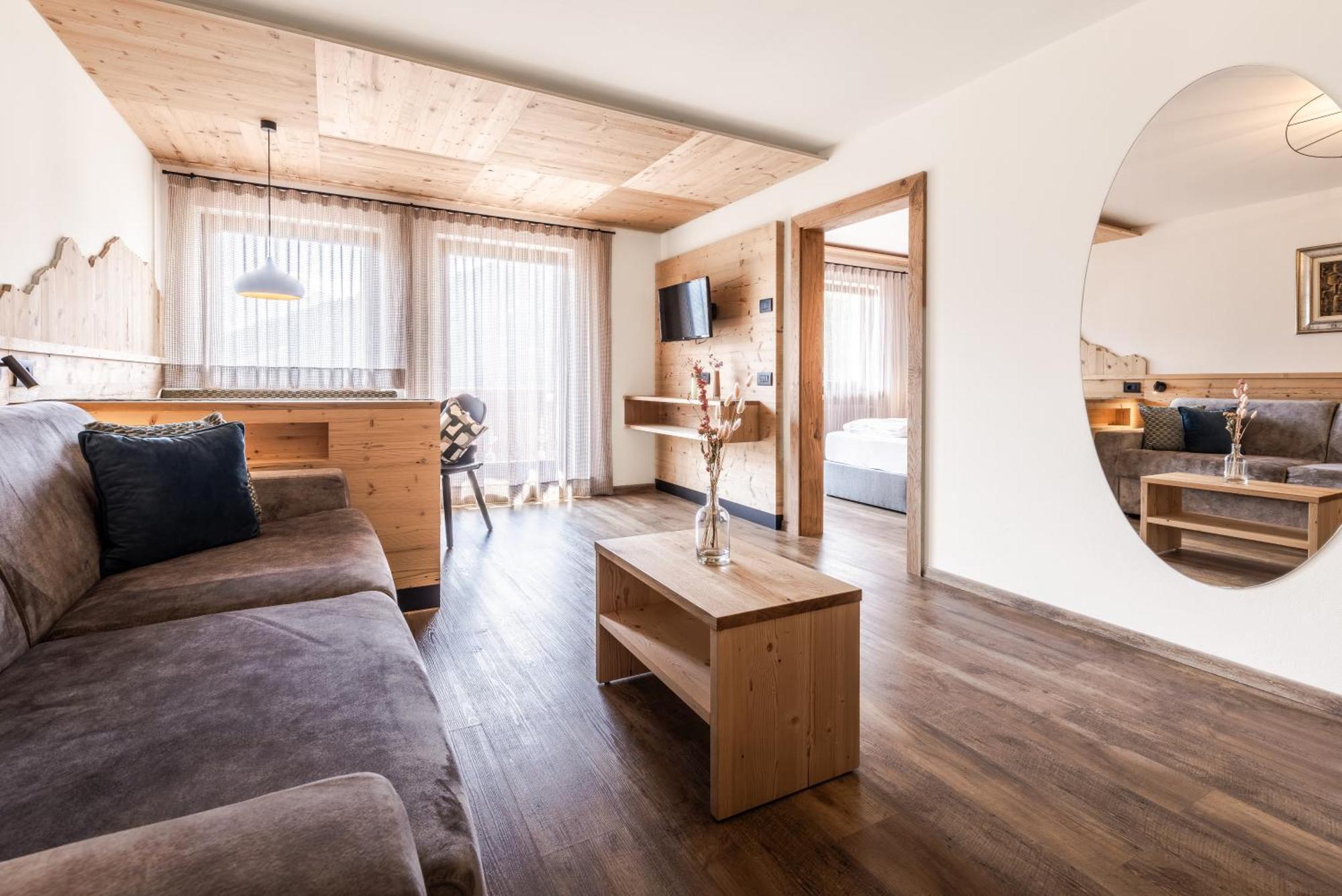 Hotel Ciasa Tama La Villa  Exteriör bild